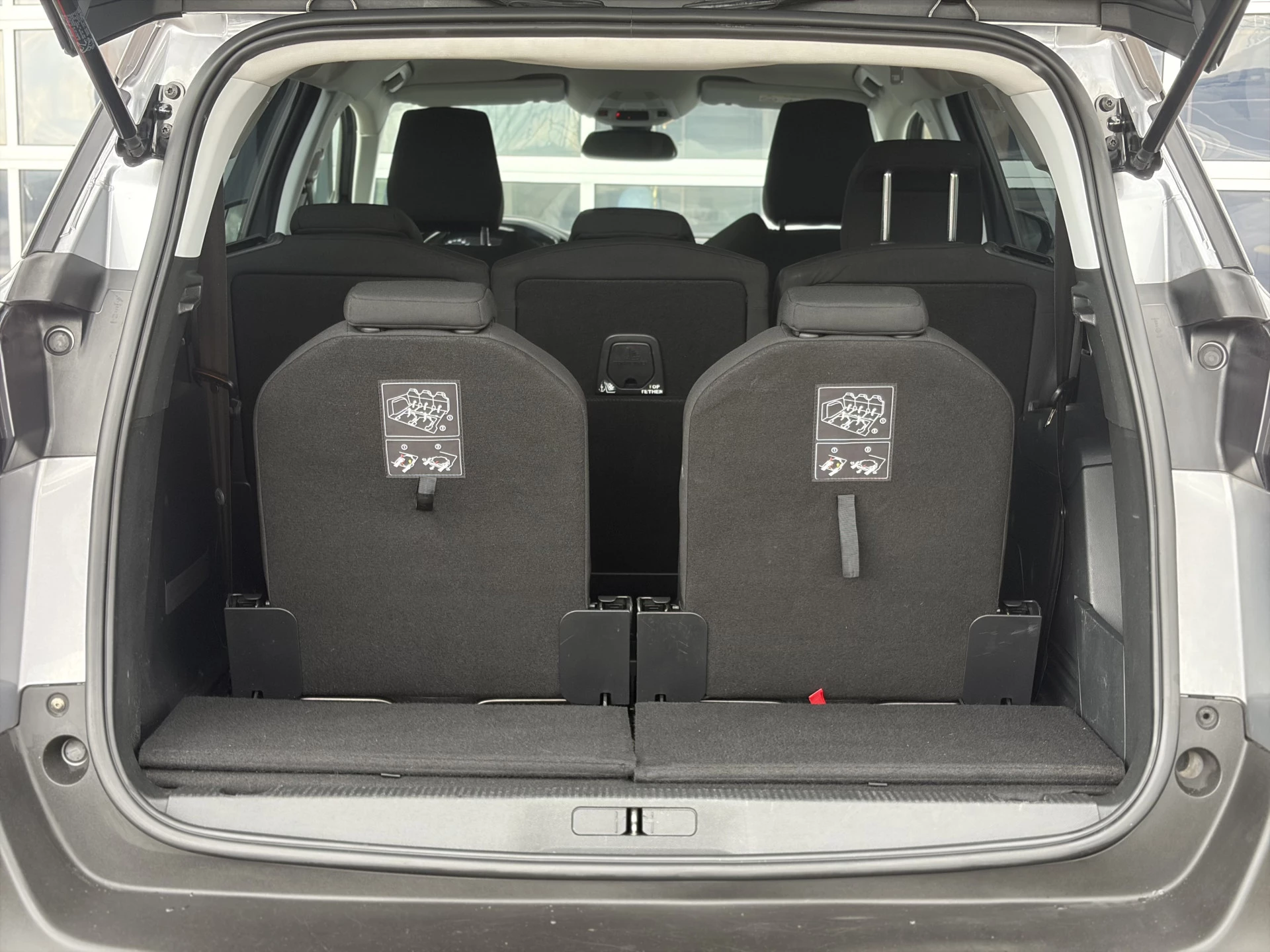 Hoofdafbeelding Peugeot 5008