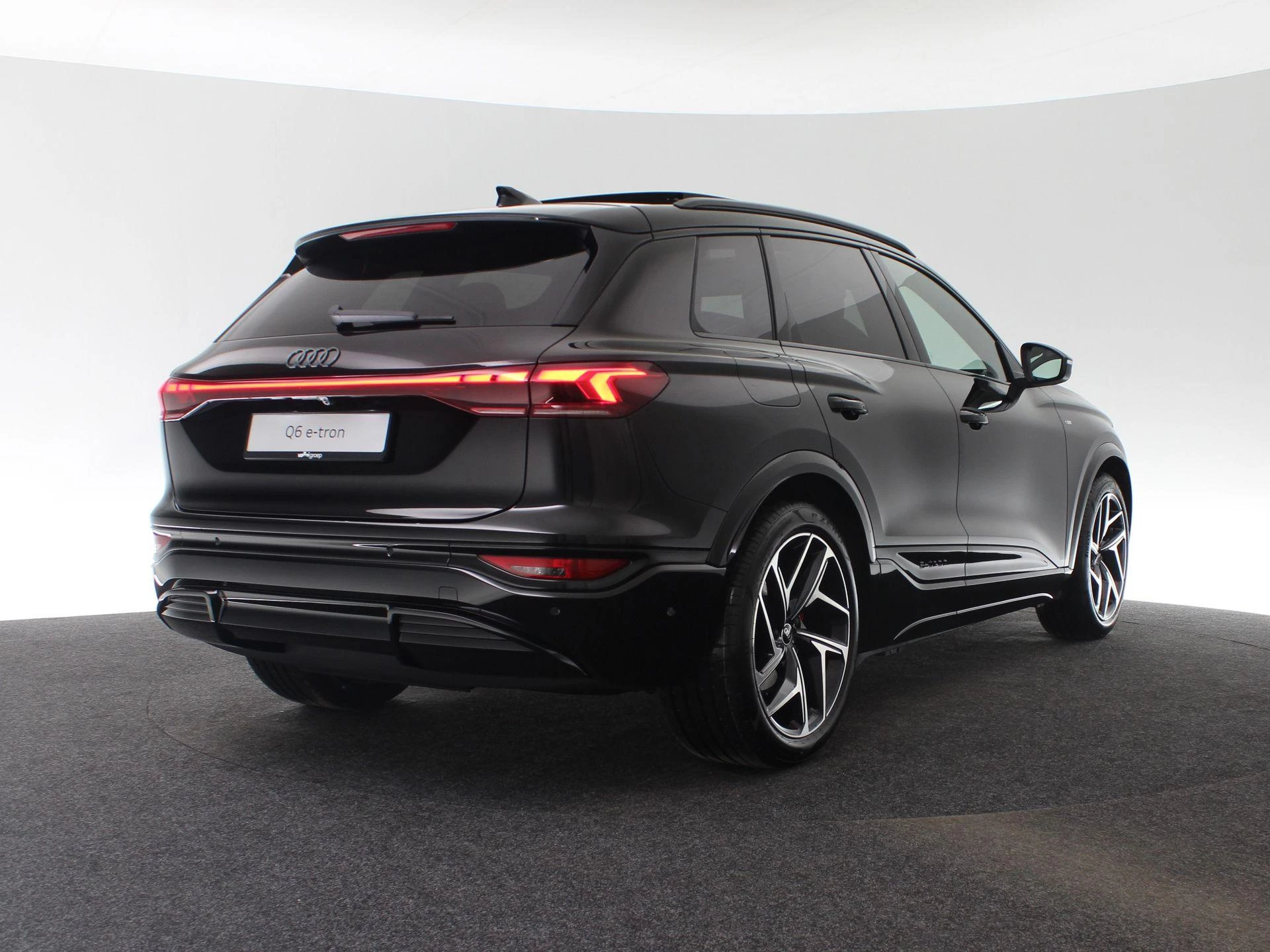 Hoofdafbeelding Audi Q6 e-tron