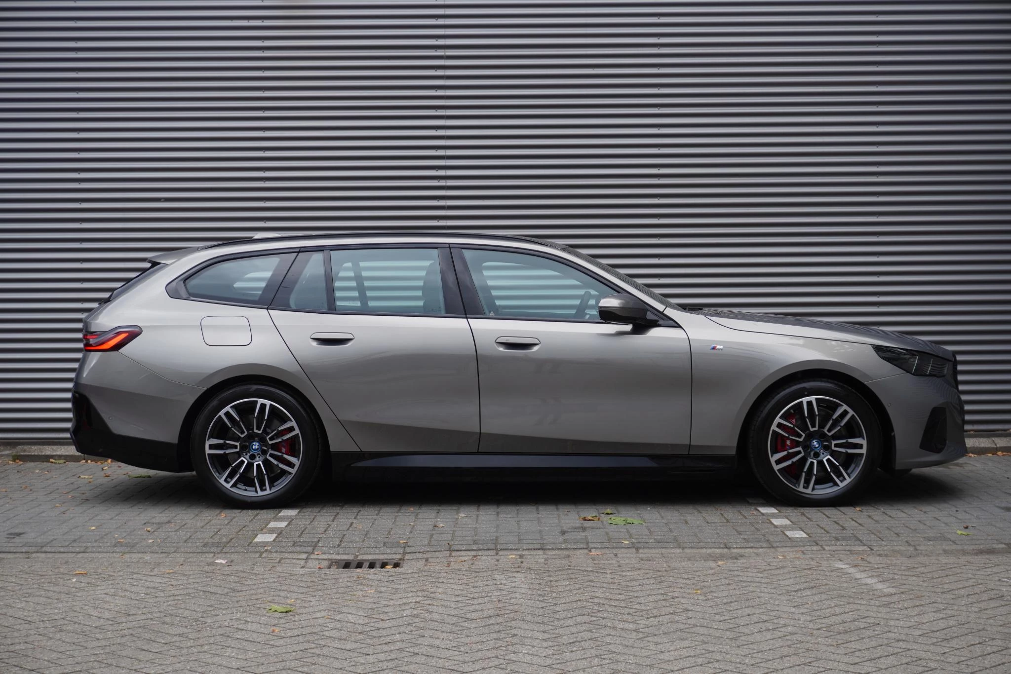 Hoofdafbeelding BMW i5