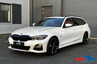 BMW 3 Serie Touring 330e 293pk M-Sport INDIVIDUAL LEER PANO 19" KEYLESS 20424KM!