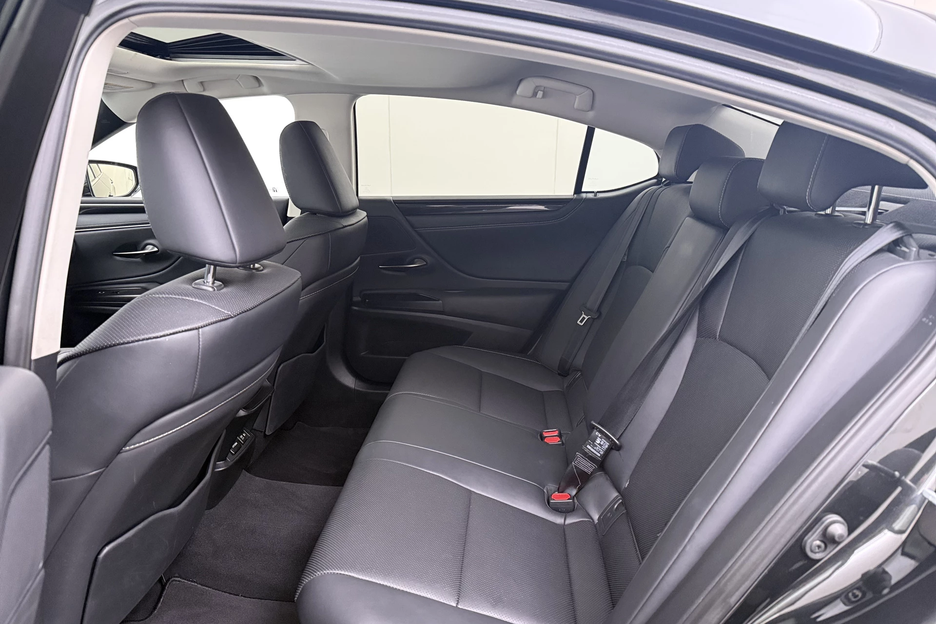 Hoofdafbeelding Lexus ES