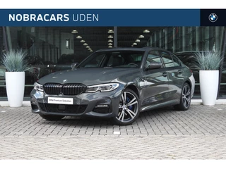 Hoofdafbeelding BMW 3 Serie BMW 3 Serie 330e Automaat / Schuif-kanteldak / Sportstoelen / Laserlicht / Adaptief M onderstel / Comfort Access / Head-Up / Parking Assistant Plus / Gesture Control
