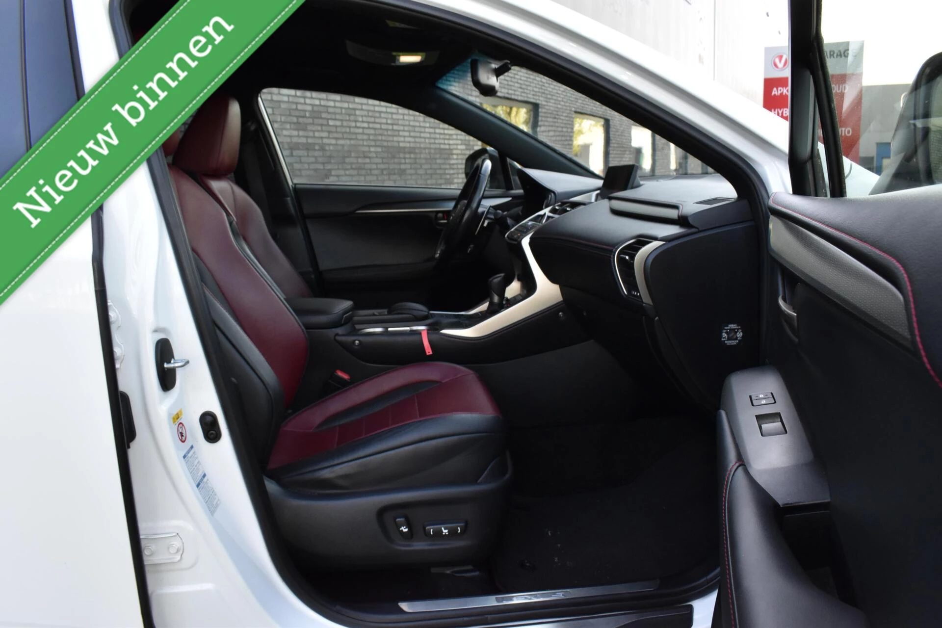 Hoofdafbeelding Lexus NX