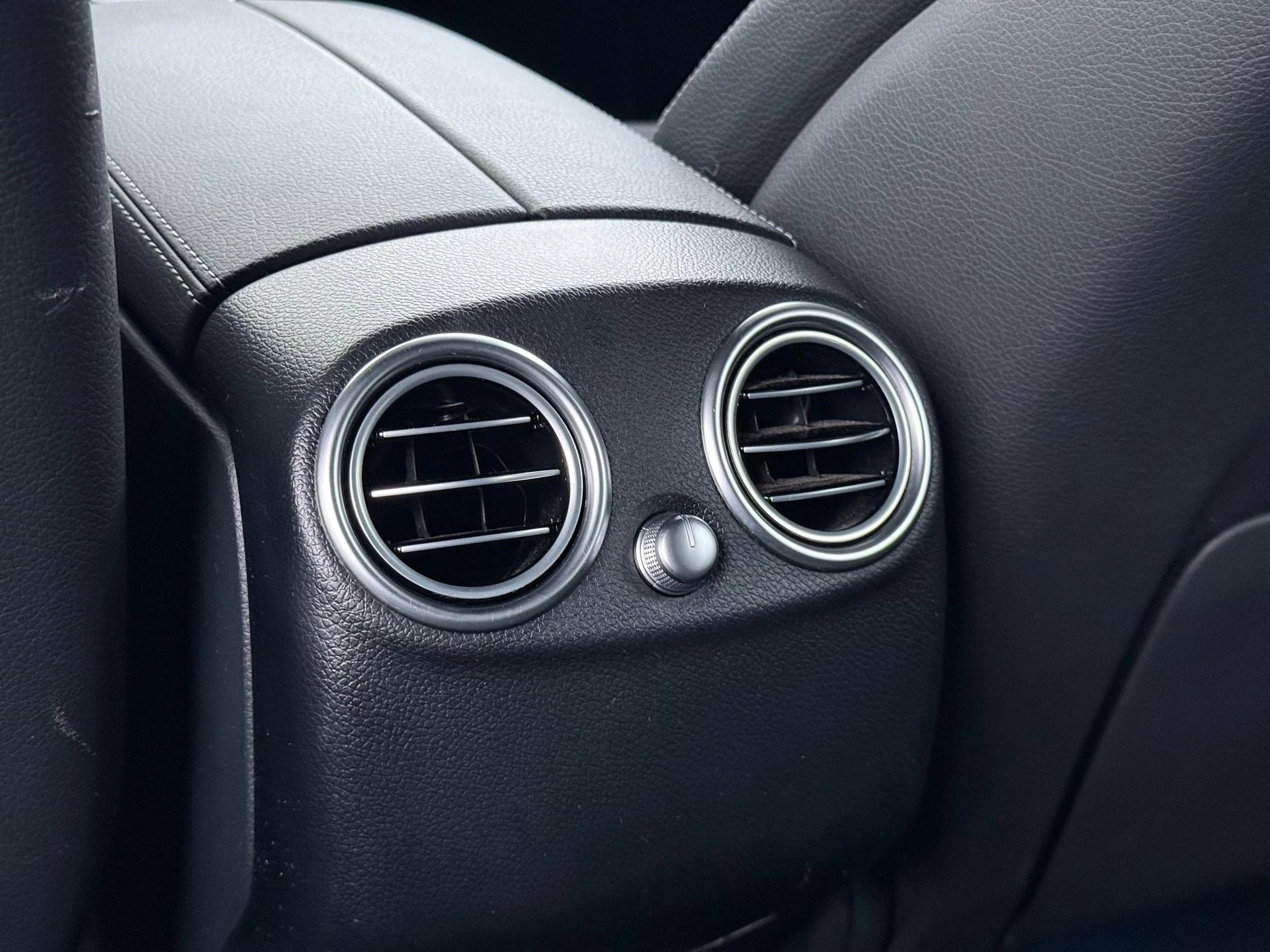 Hoofdafbeelding Mercedes-Benz EQC