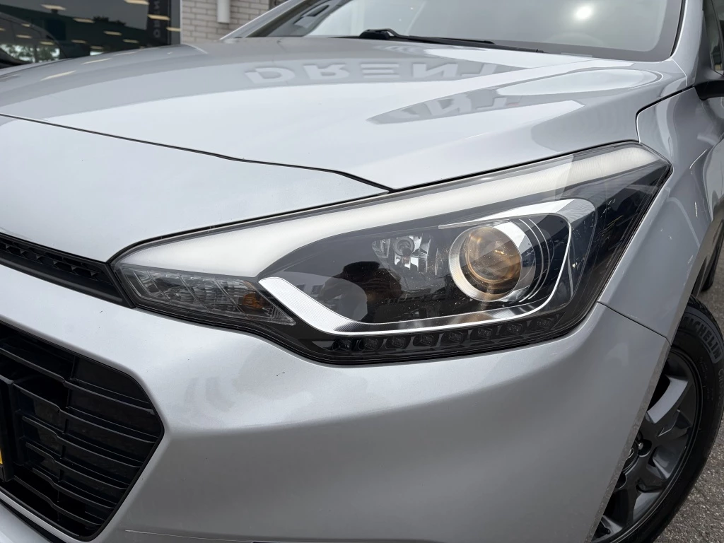 Hoofdafbeelding Hyundai i20