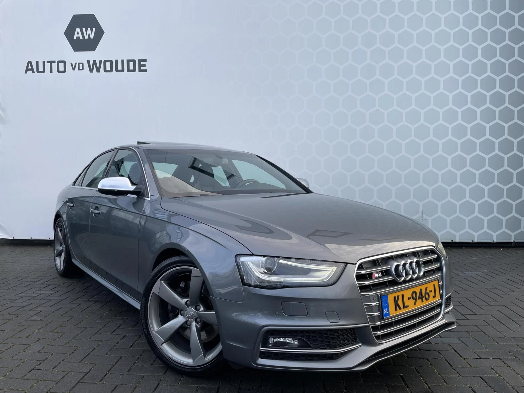 Hoofdafbeelding Audi S4