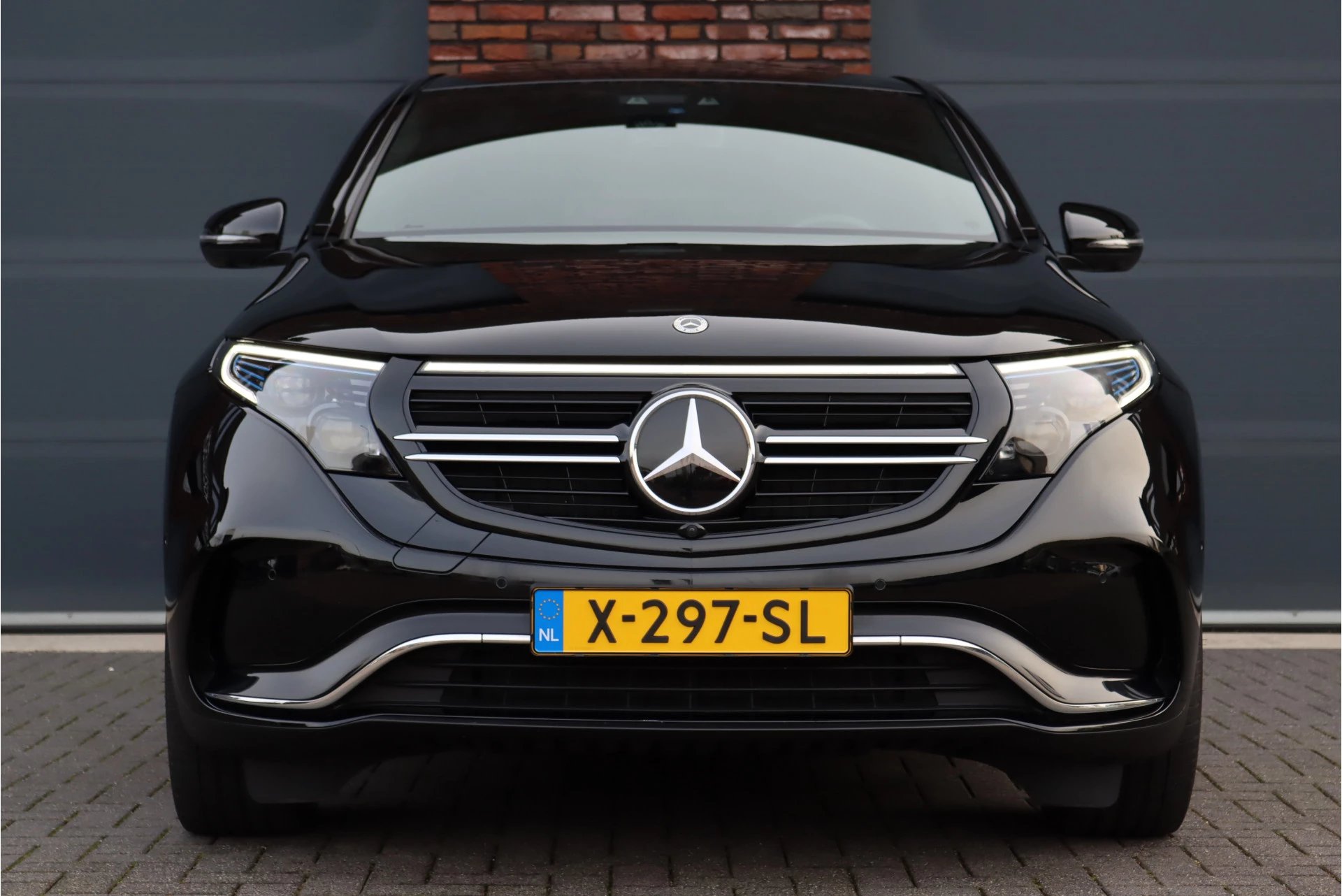 Hoofdafbeelding Mercedes-Benz EQC