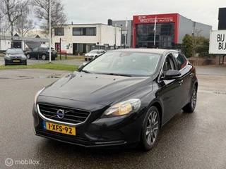 Volvo V40 2.0 D4 Momentum Business Dealer onderhouden!