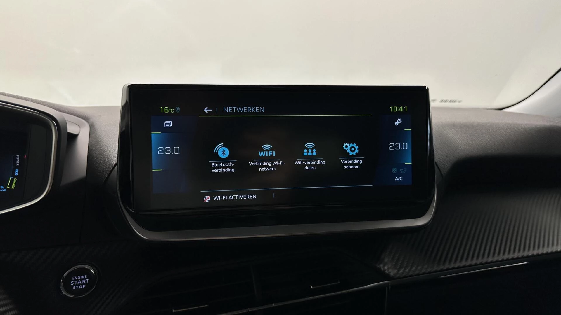 Hoofdafbeelding Peugeot e-2008