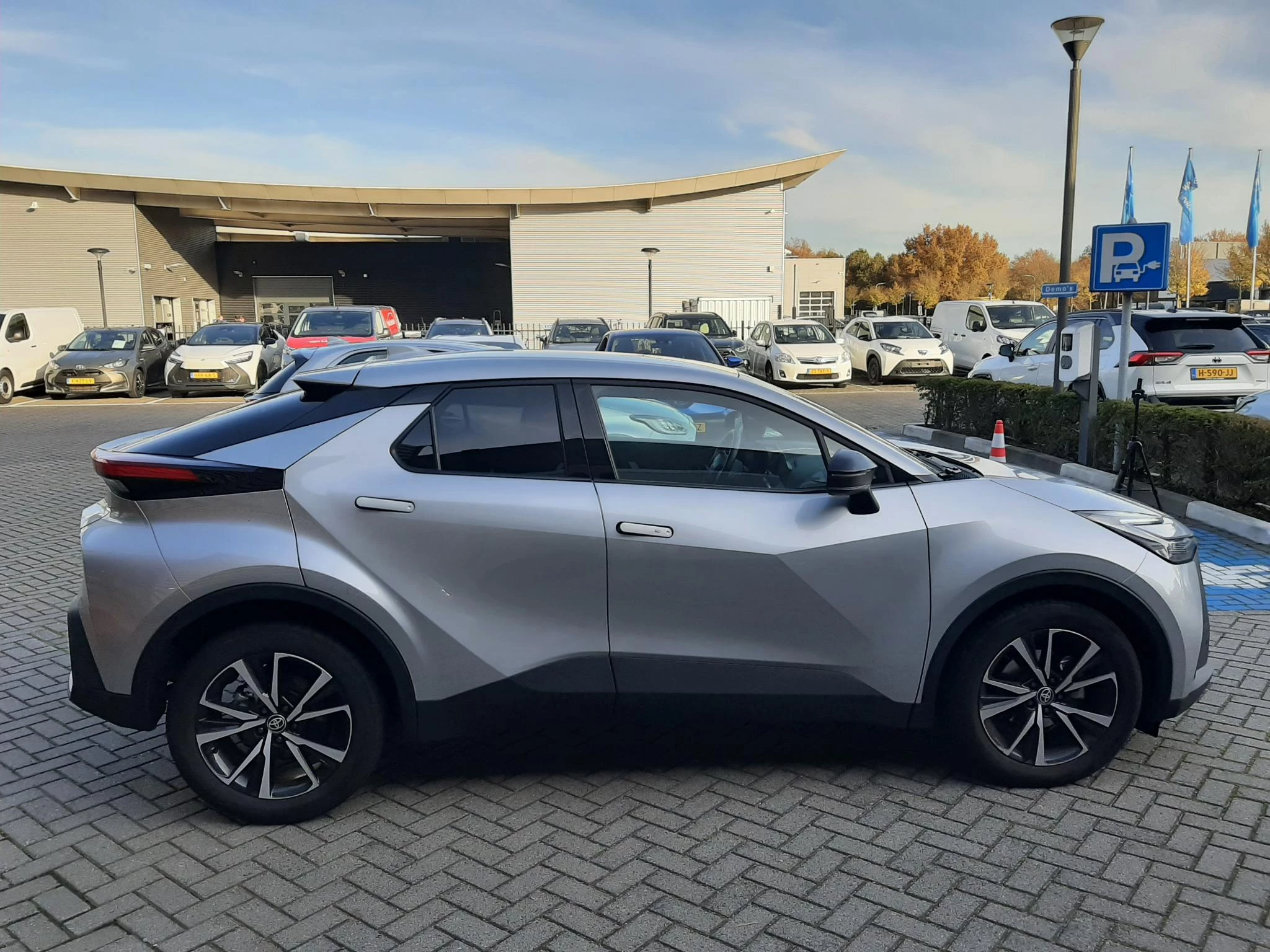 Hoofdafbeelding Toyota C-HR