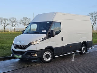 Hoofdafbeelding Iveco Daily Iveco Daily 35S14 L2H2 L2H2, automaat, airco, kachel, cruise, trekhaak L2H2, automaat, airco, kachel, cruise, trekhaak.
