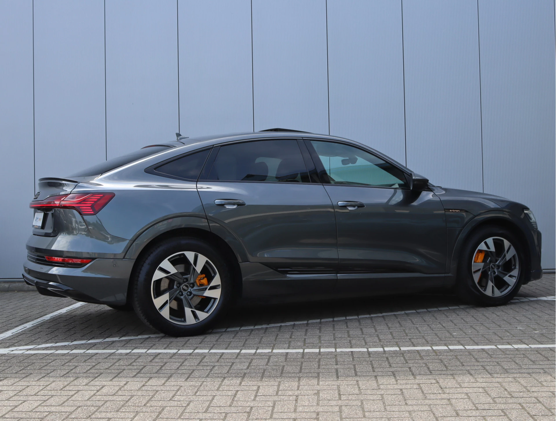 Hoofdafbeelding Audi e-tron
