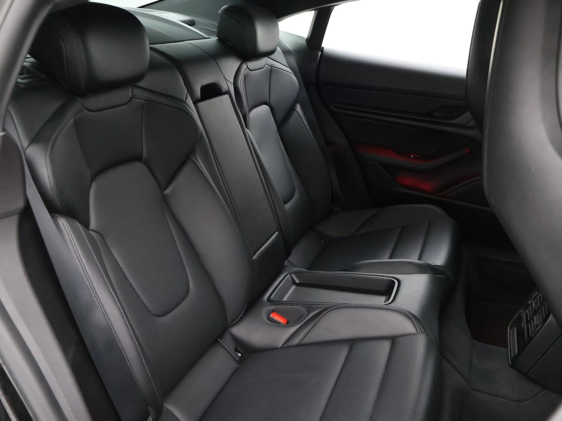 Hoofdafbeelding Porsche Taycan