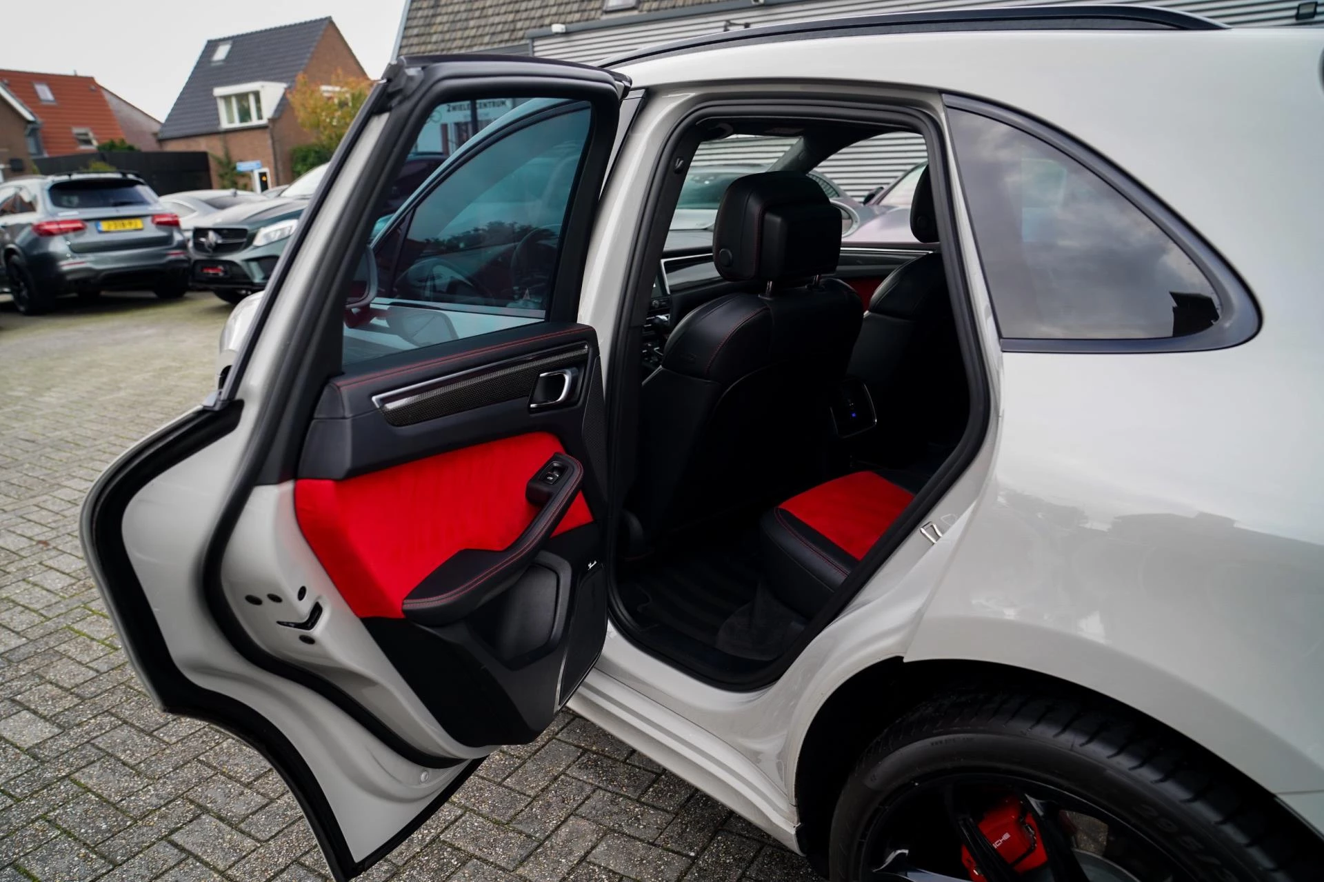 Hoofdafbeelding Porsche Macan