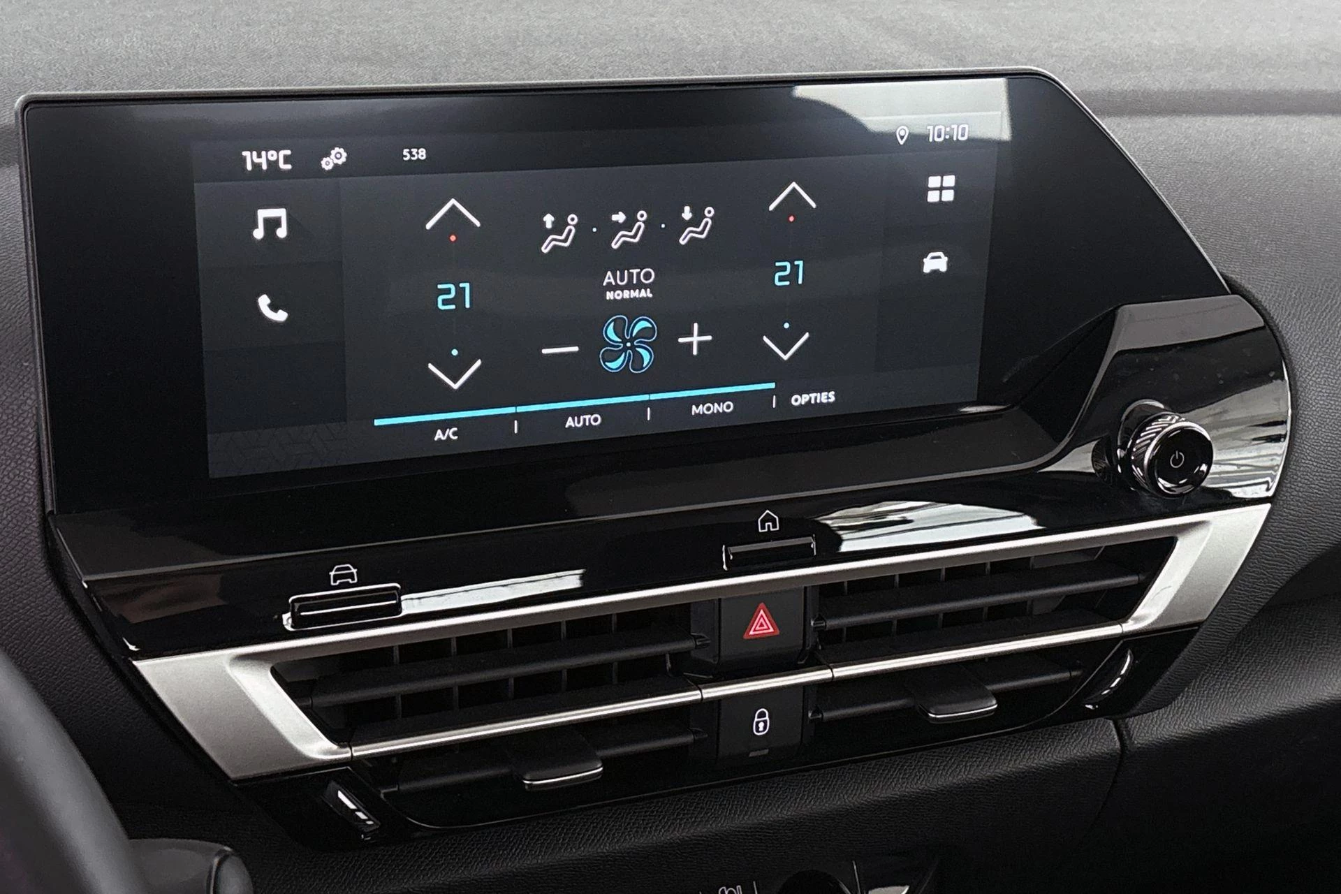 Hoofdafbeelding Citroën ë-C4 X