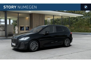 BMW 2 Serie Active Tourer 225e xDrive High Executive M Sport Automaat / Panoramadak / Trekhaak / Sportstoelen / M Adaptief onderstel / Comfort Access / Head-Up / Harman-Kardon