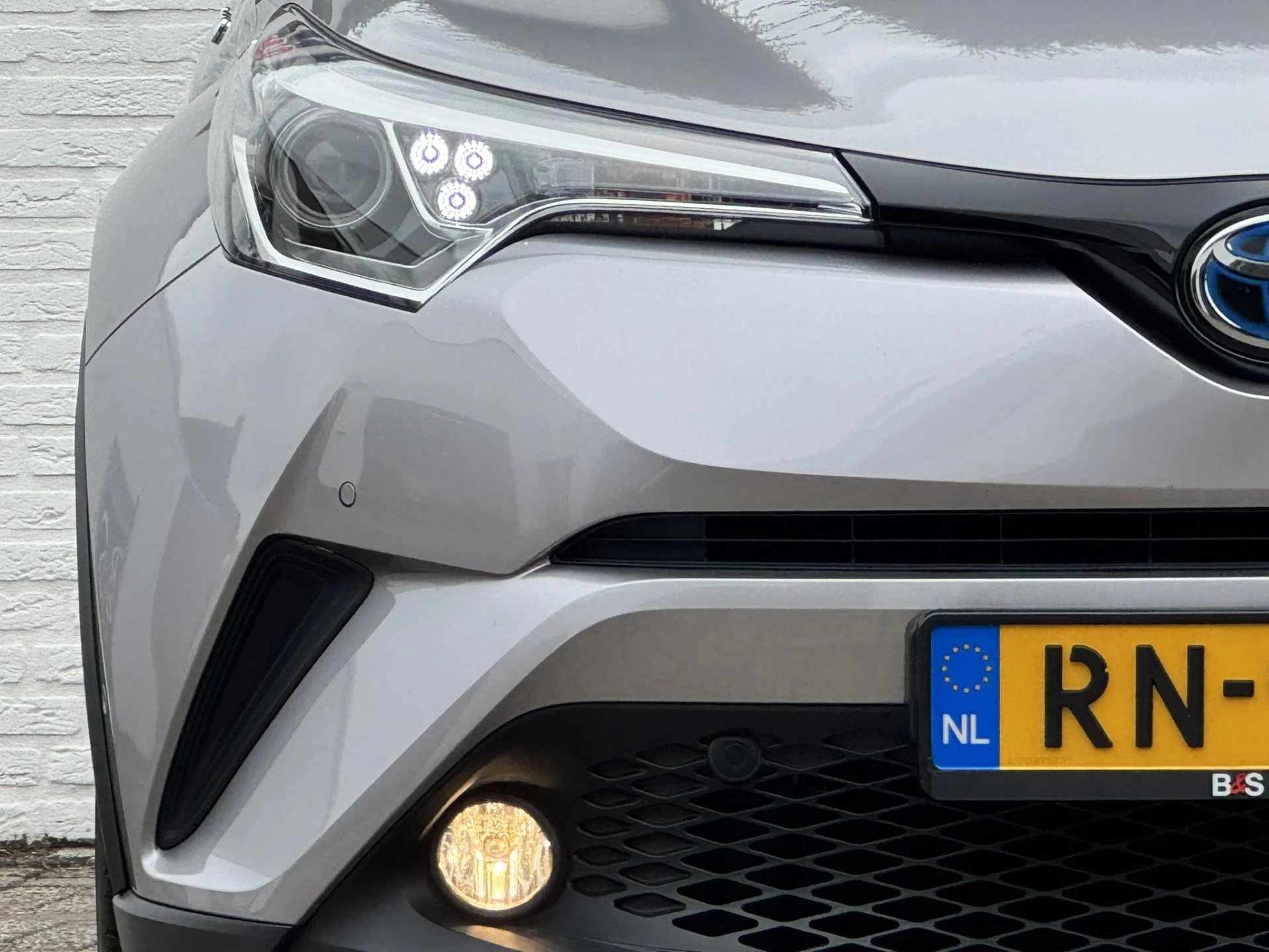 Hoofdafbeelding Toyota C-HR