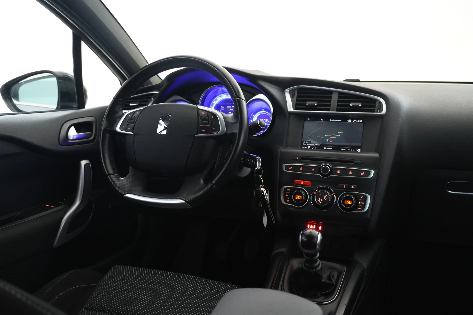 Hoofdafbeelding DS DS 4