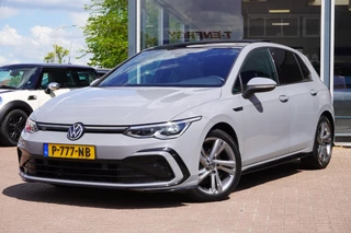 Volkswagen Golf 1.5 eTSI R-Line | Automaat | Panodak | Vol opties | Virtueel | Dealerauto | Inruil mogelijk