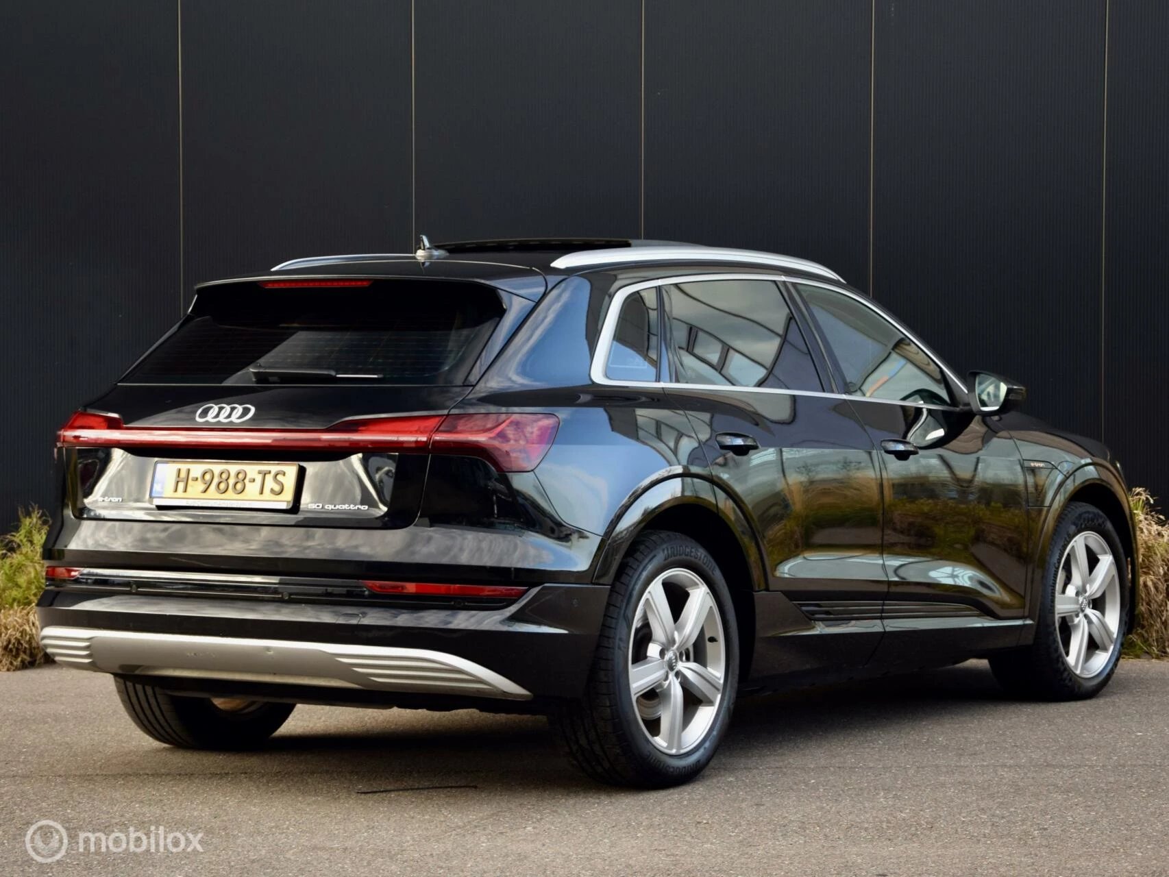 Hoofdafbeelding Audi e-tron