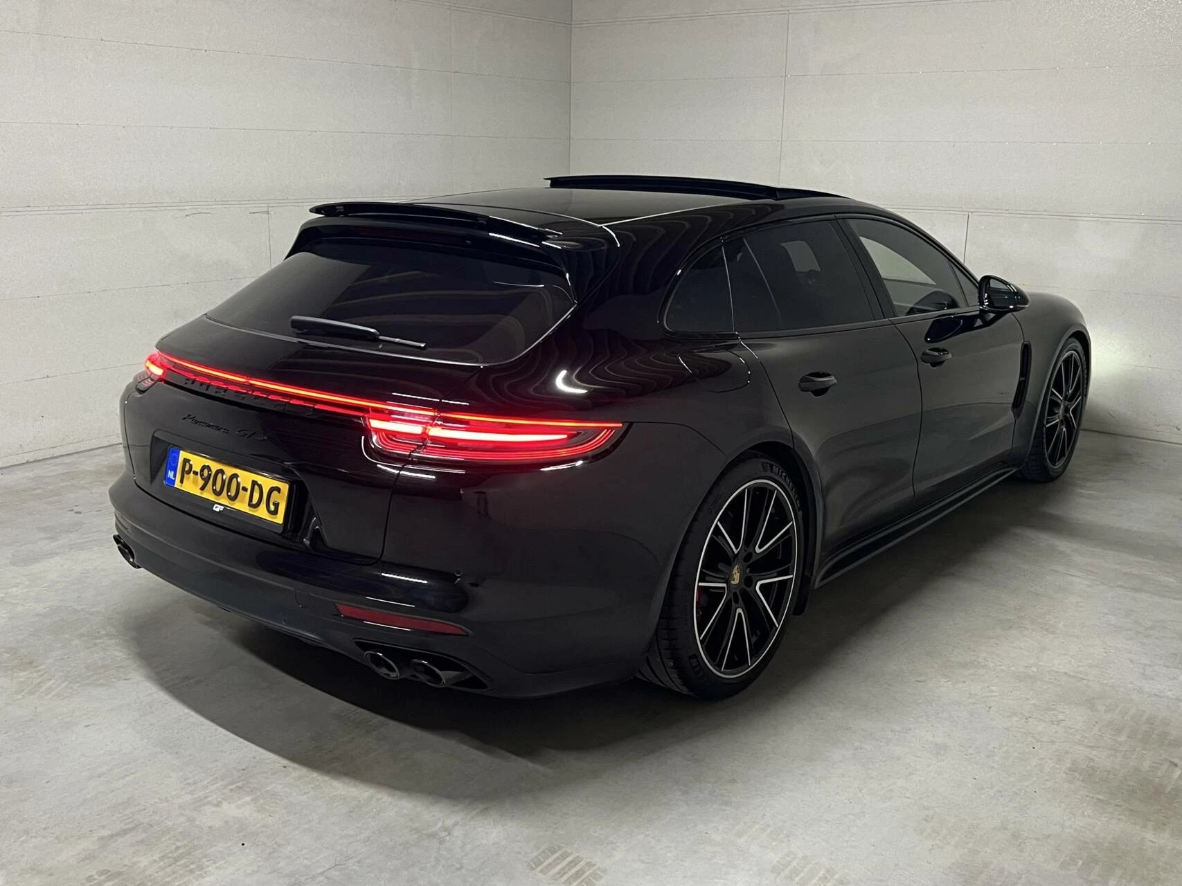 Hoofdafbeelding Porsche Panamera