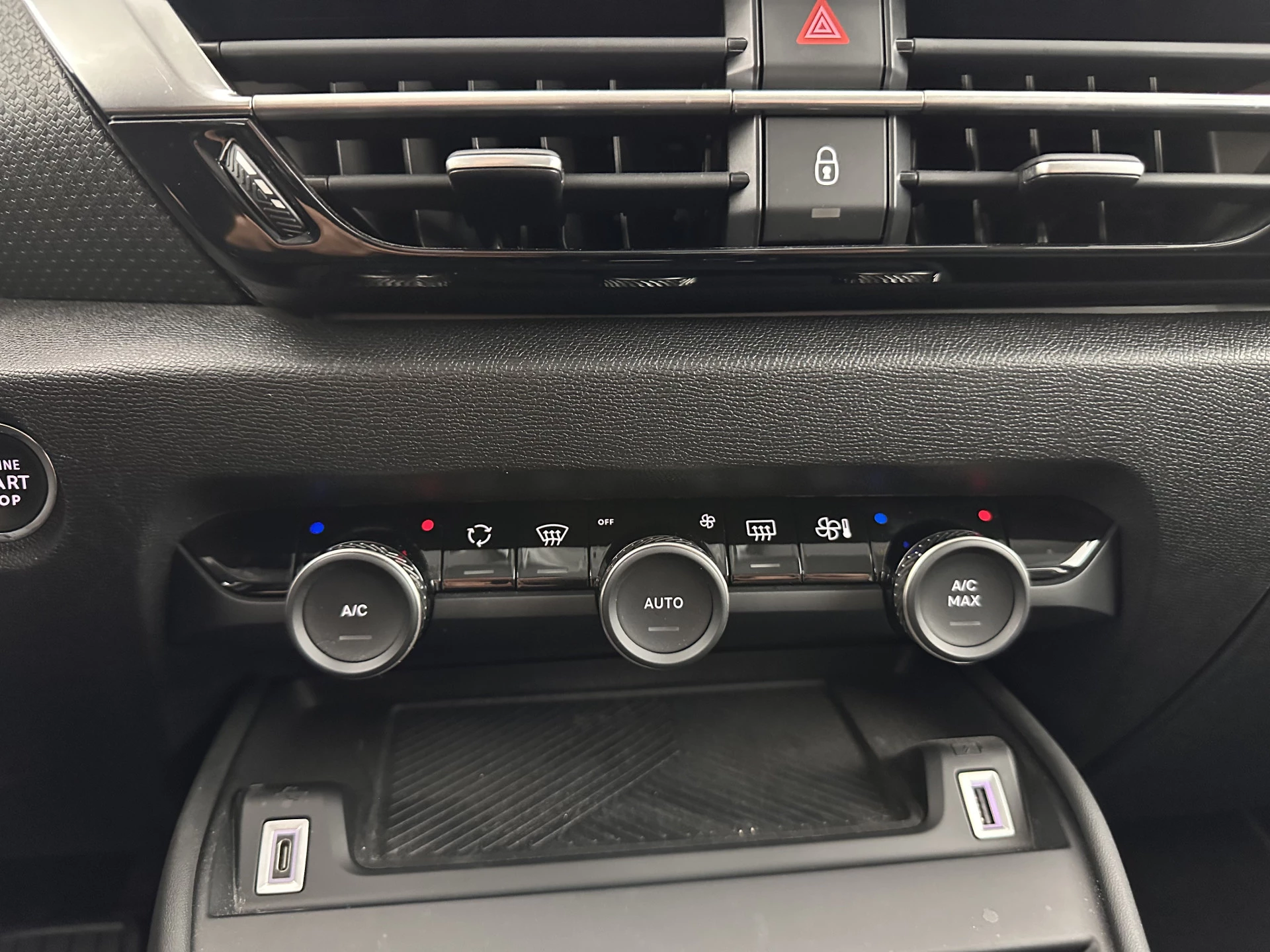 Hoofdafbeelding Citroën ë-C4