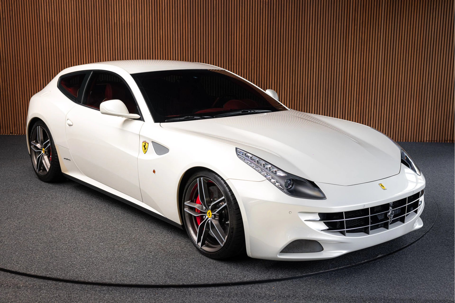 Hoofdafbeelding Ferrari FF