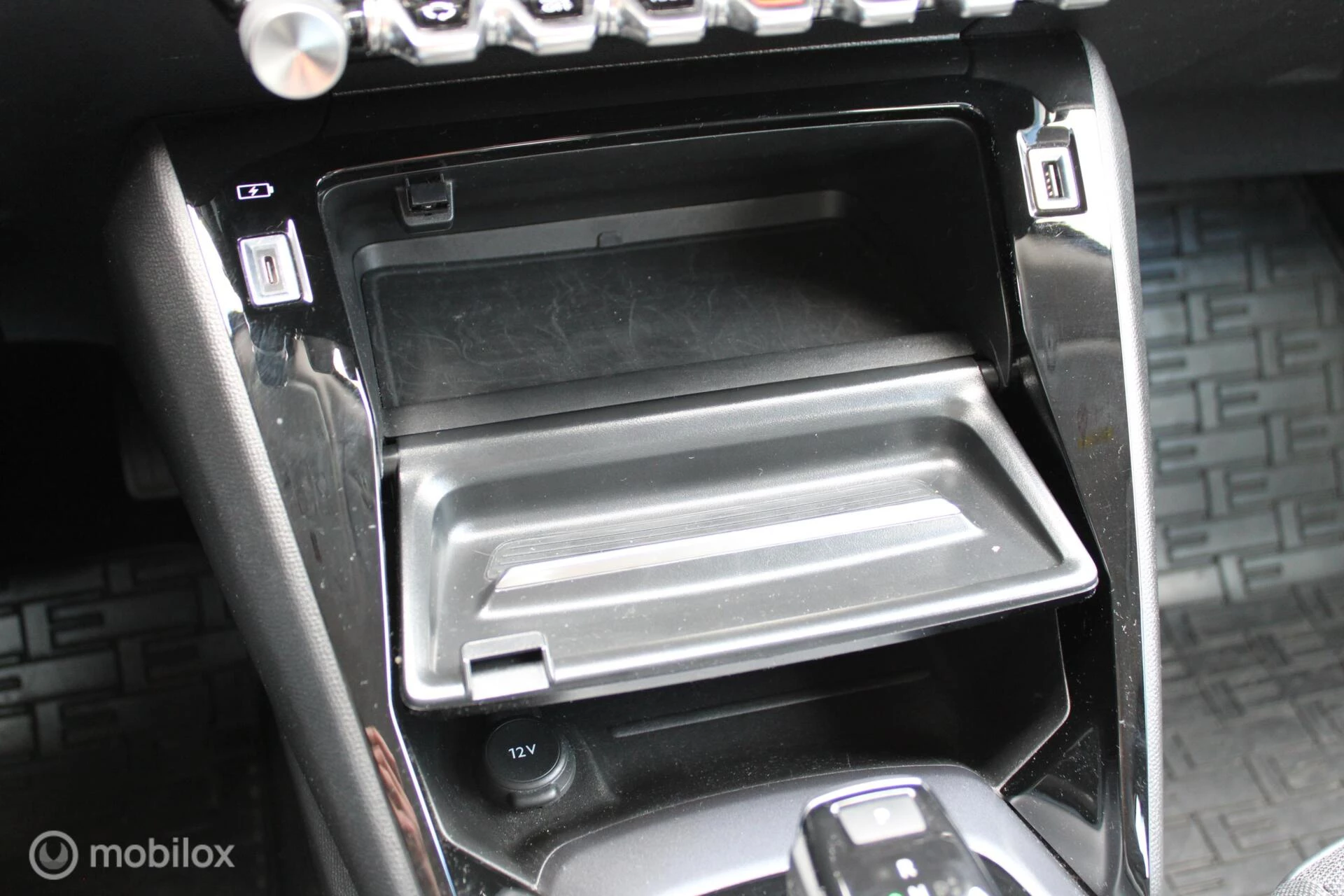 Hoofdafbeelding Peugeot e-2008