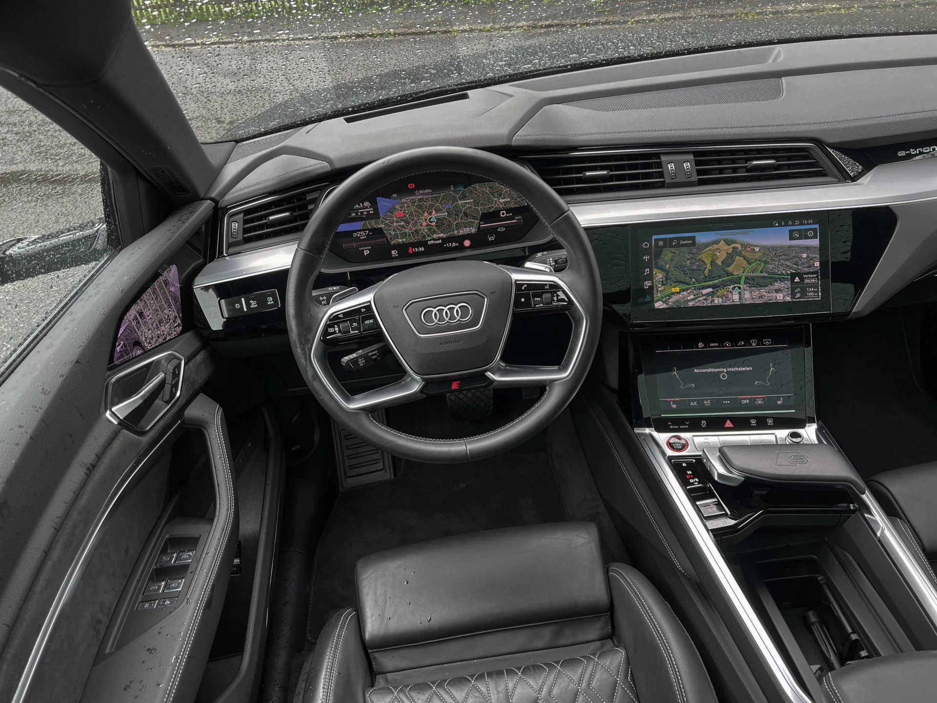 Hoofdafbeelding Audi e-tron