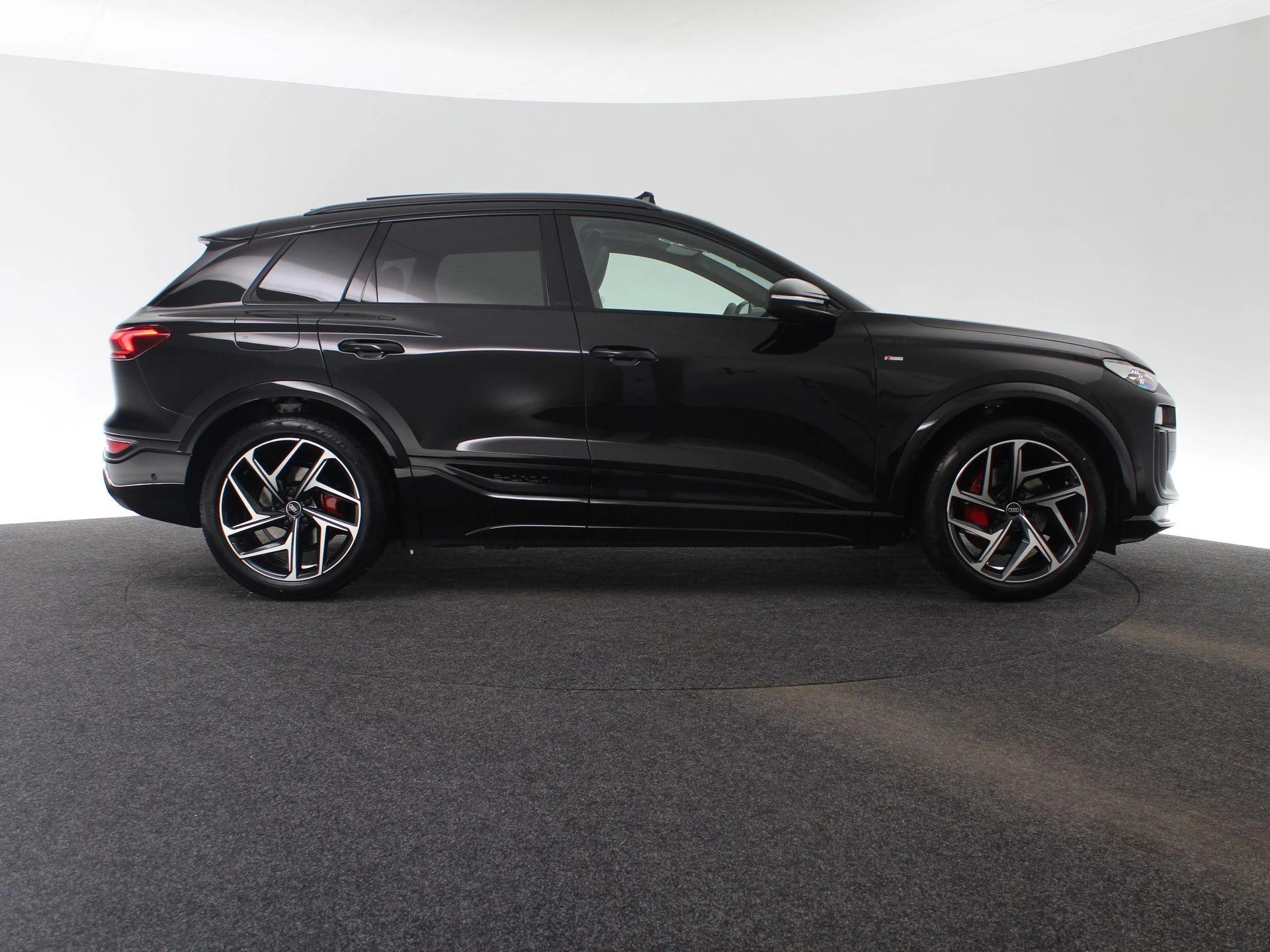 Hoofdafbeelding Audi Q6 e-tron