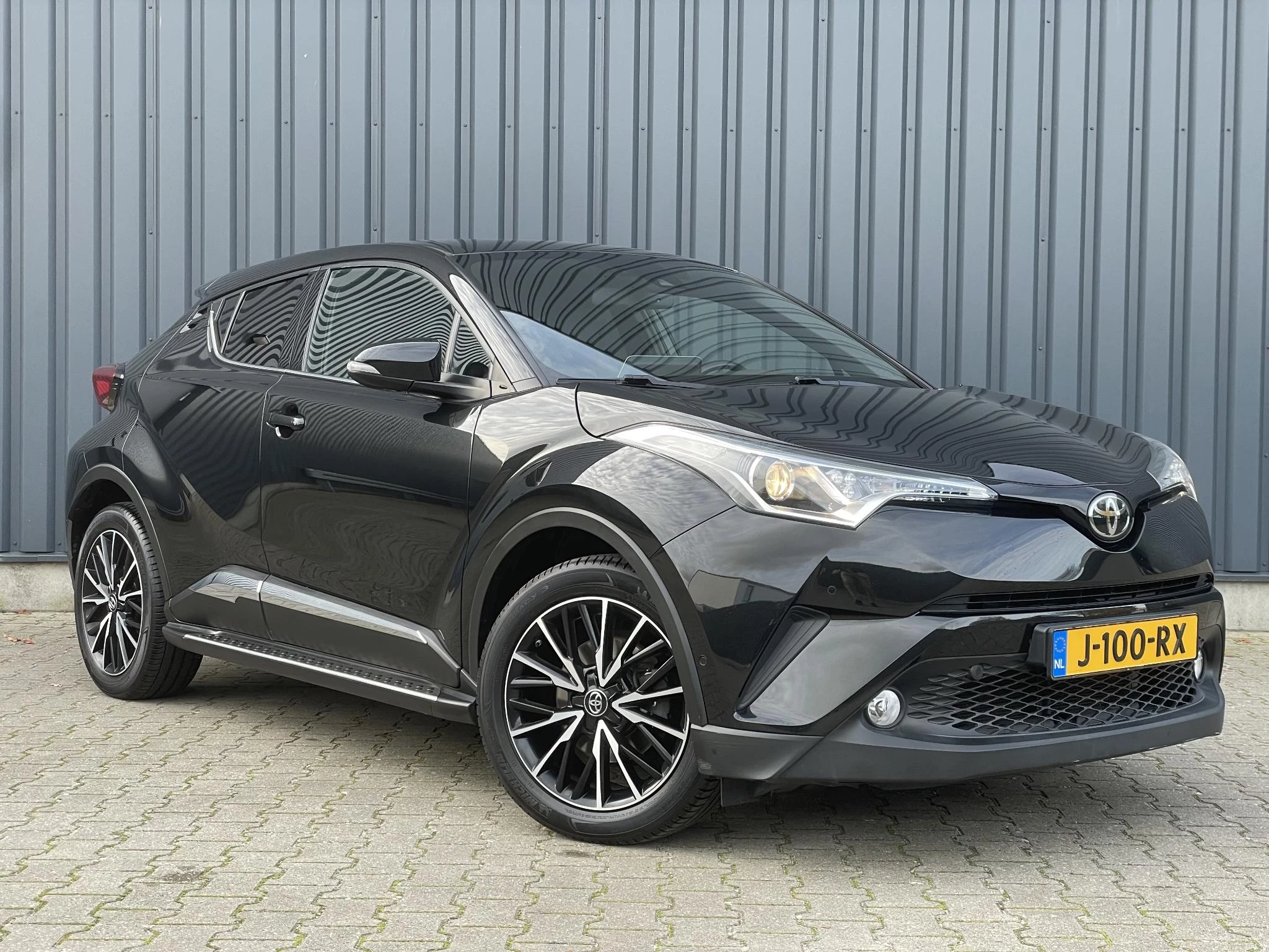 Hoofdafbeelding Toyota C-HR
