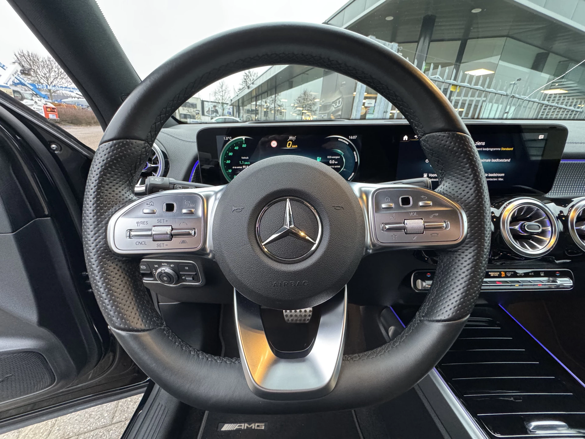 Hoofdafbeelding Mercedes-Benz EQB