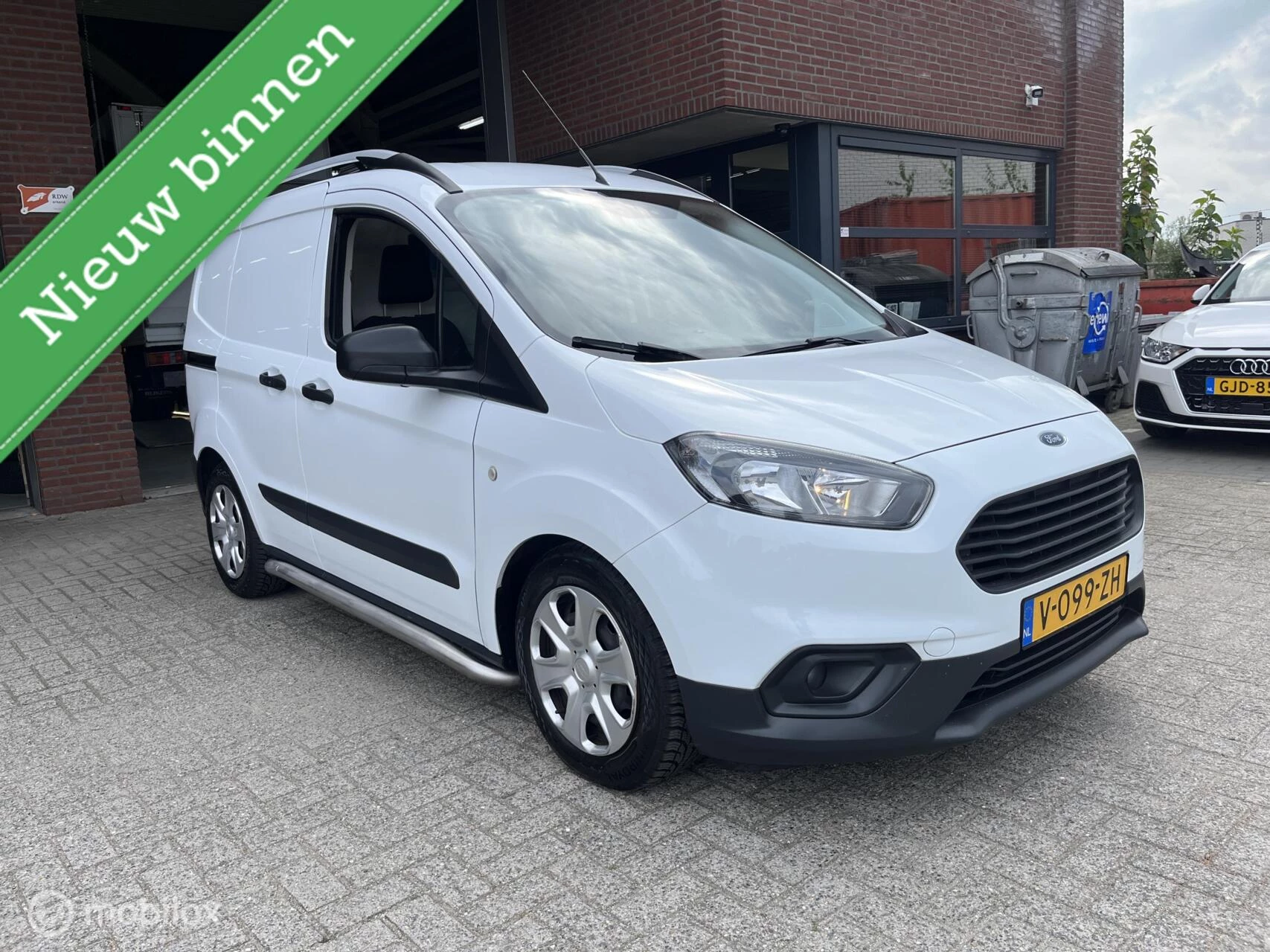 Hoofdafbeelding Ford Transit Courier