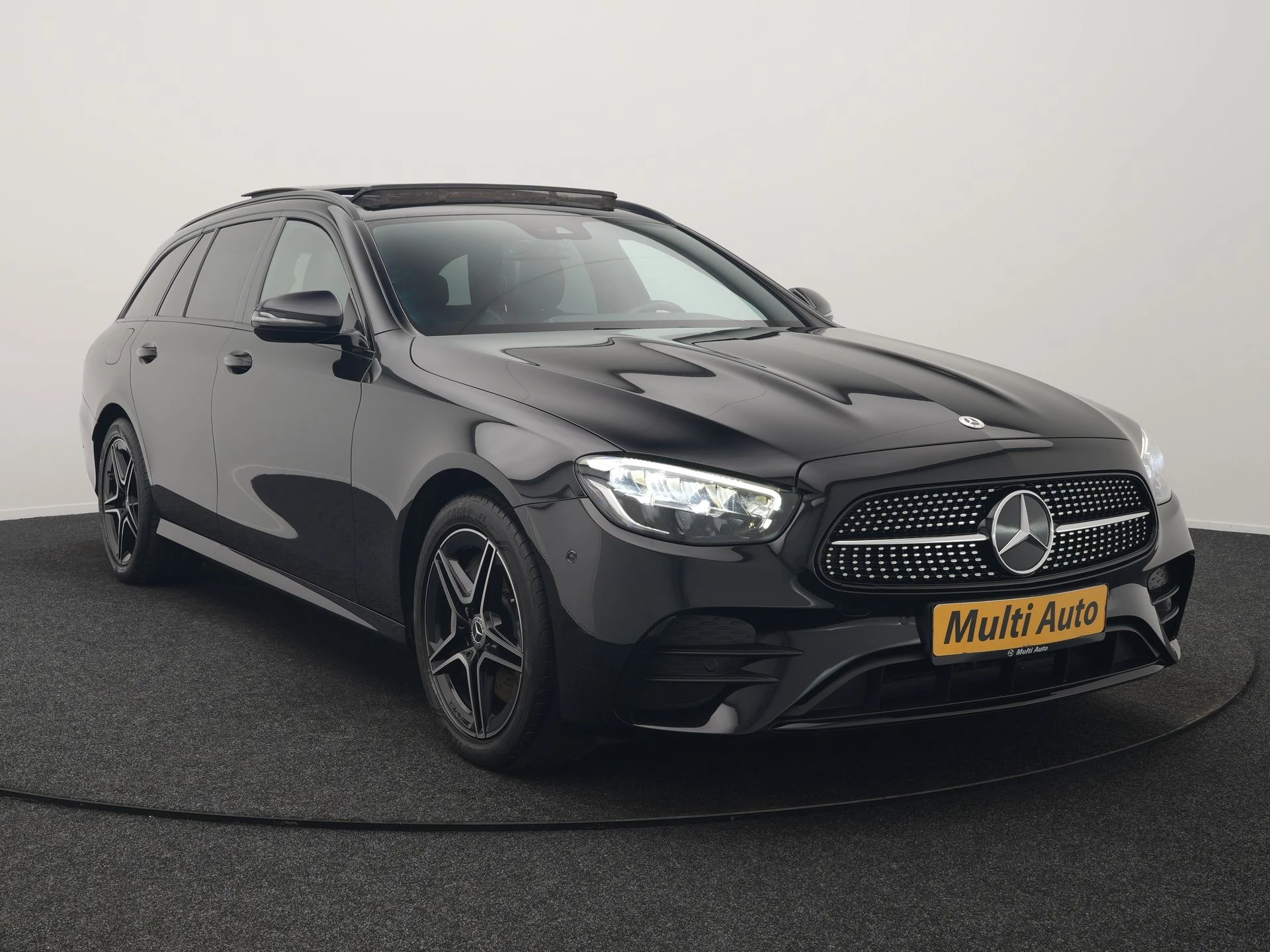 Hoofdafbeelding Mercedes-Benz E-Klasse