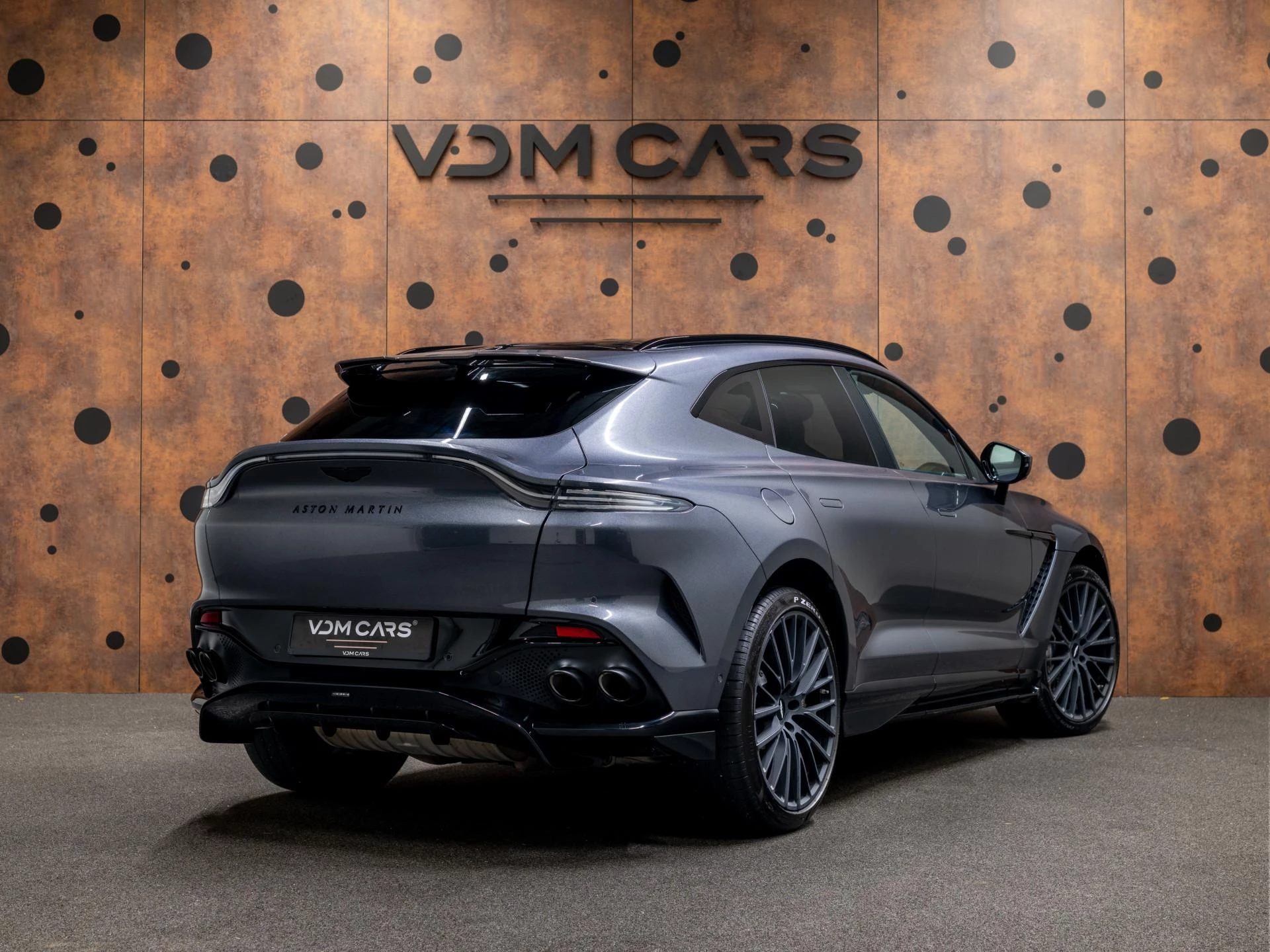 Hoofdafbeelding Aston Martin DBX