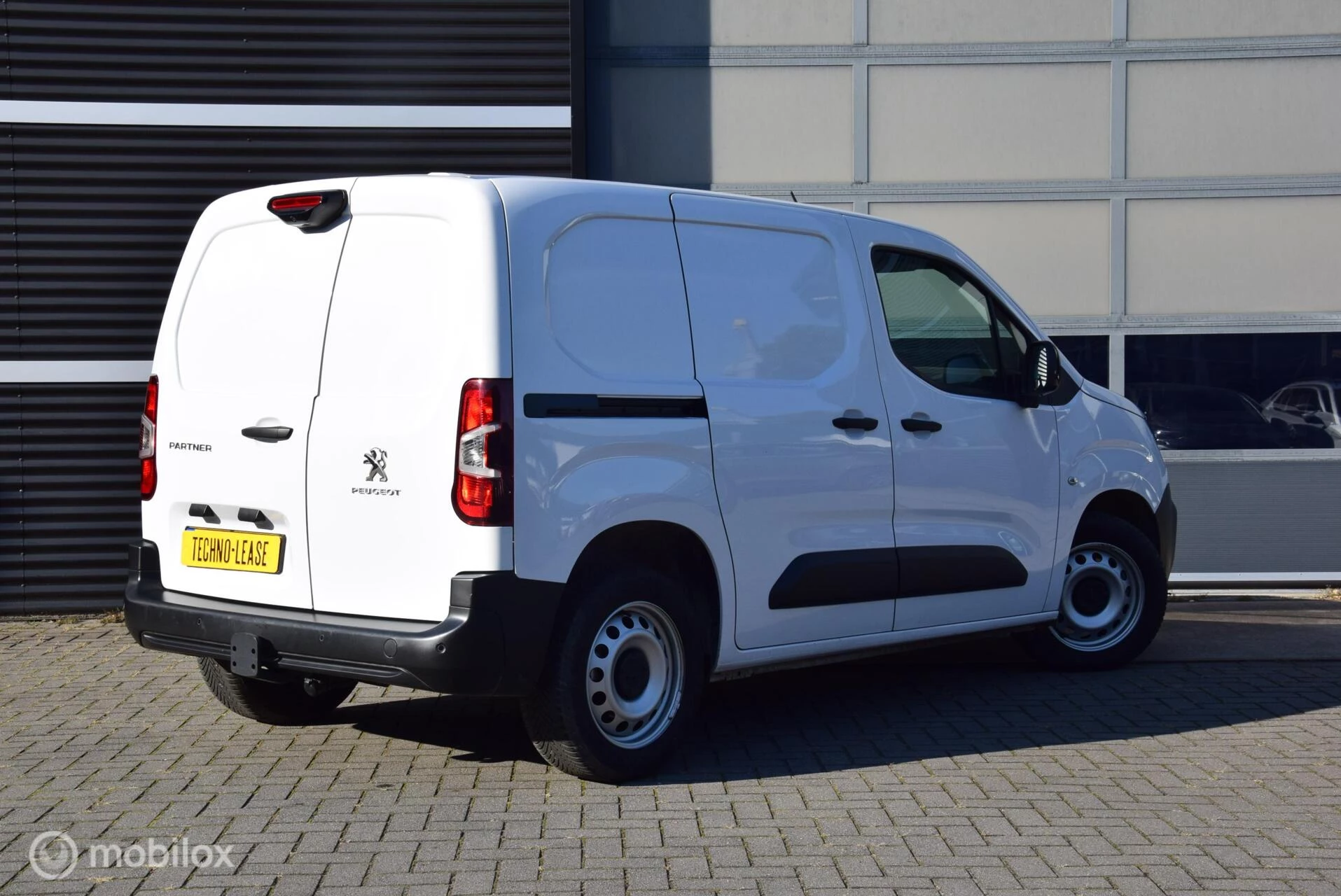 Hoofdafbeelding Peugeot Partner