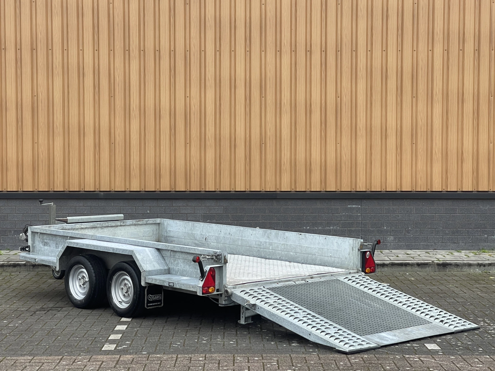 Hoofdafbeelding Saris C3000