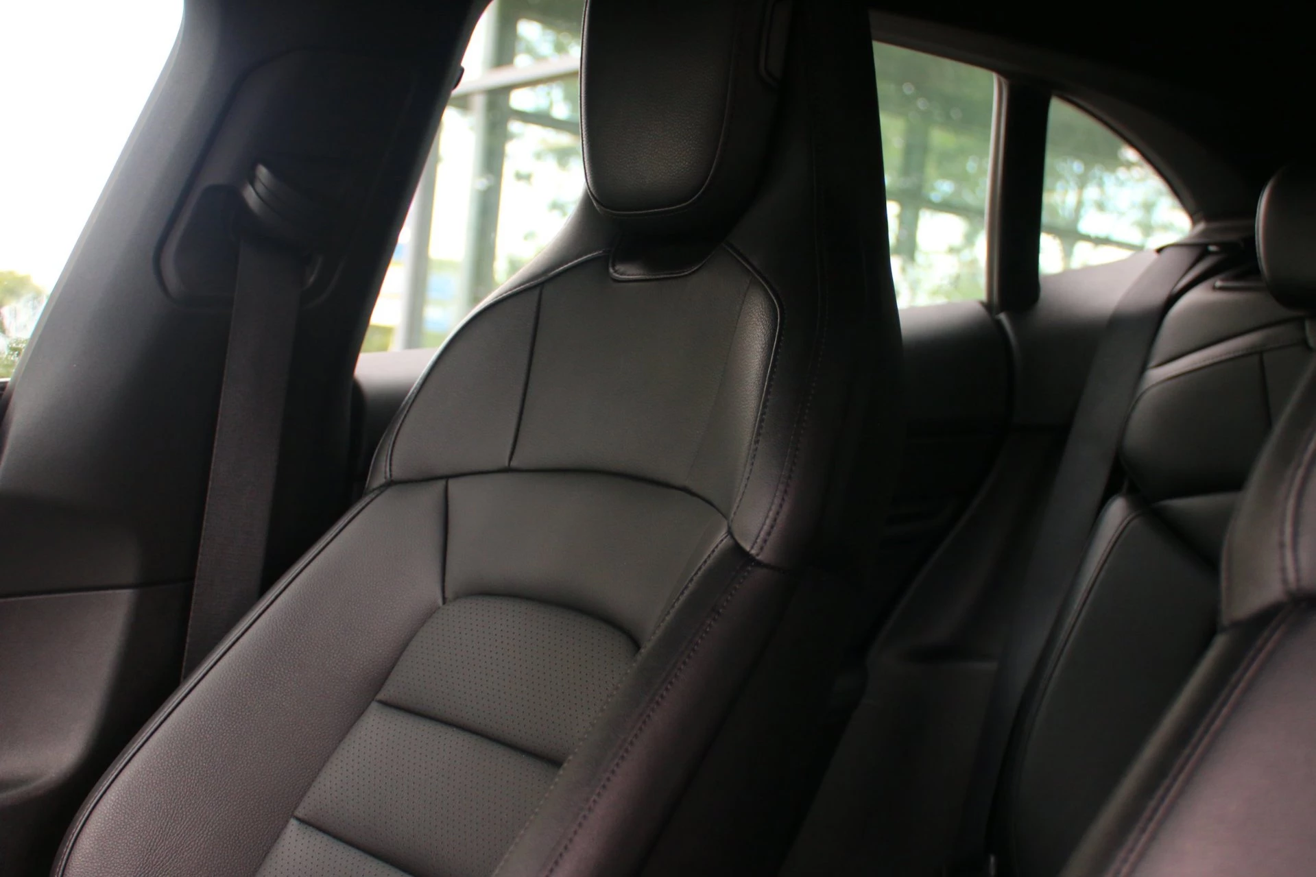 Hoofdafbeelding Porsche Taycan