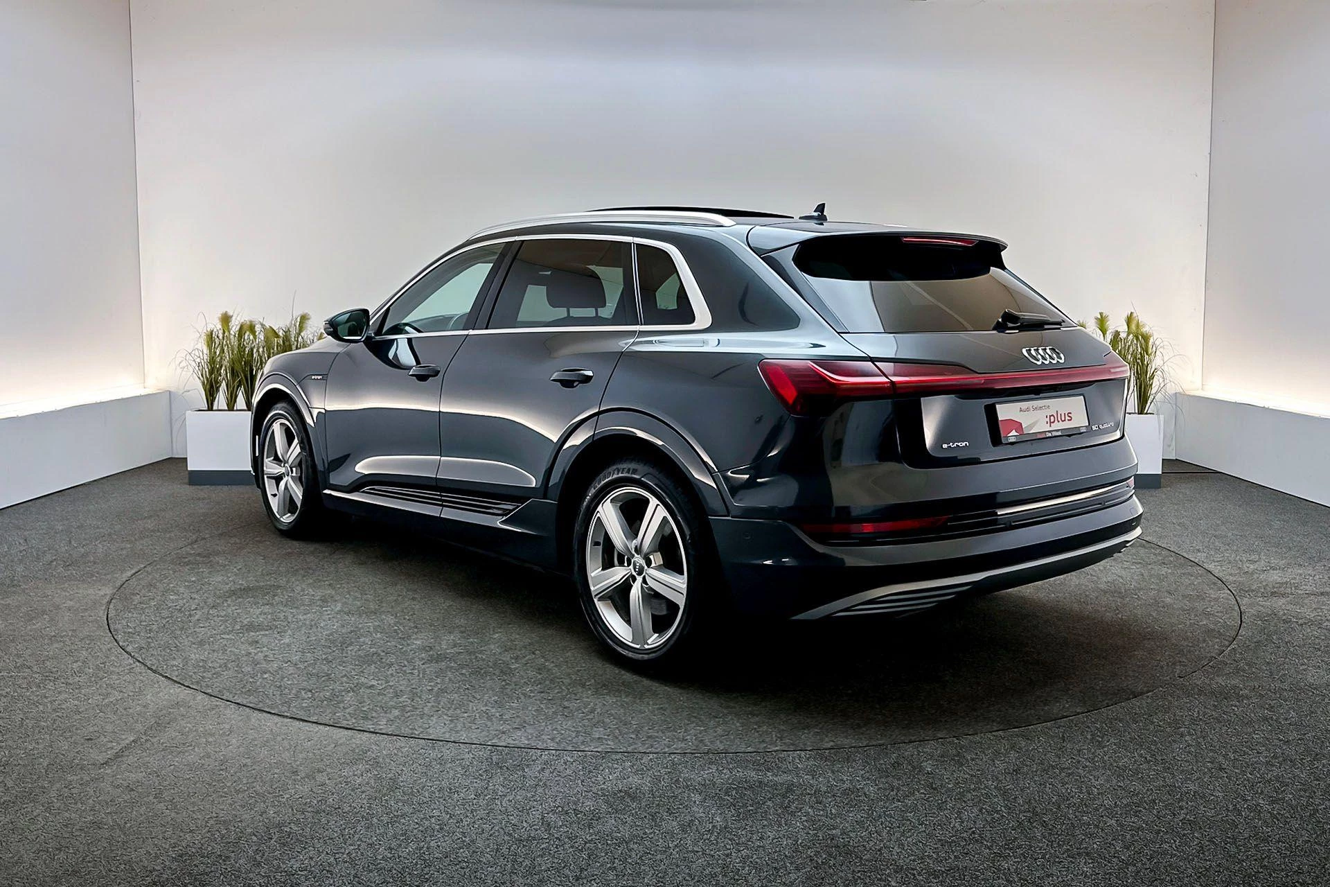 Hoofdafbeelding Audi e-tron