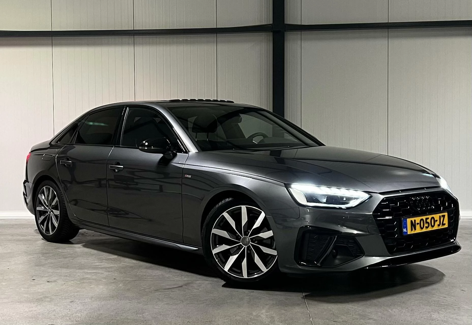 Hoofdafbeelding Audi A4