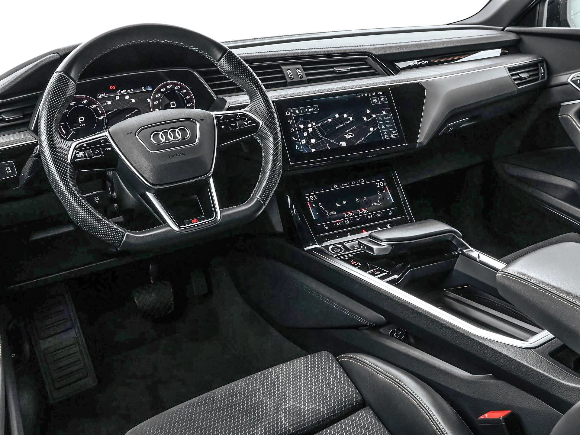 Hoofdafbeelding Audi e-tron