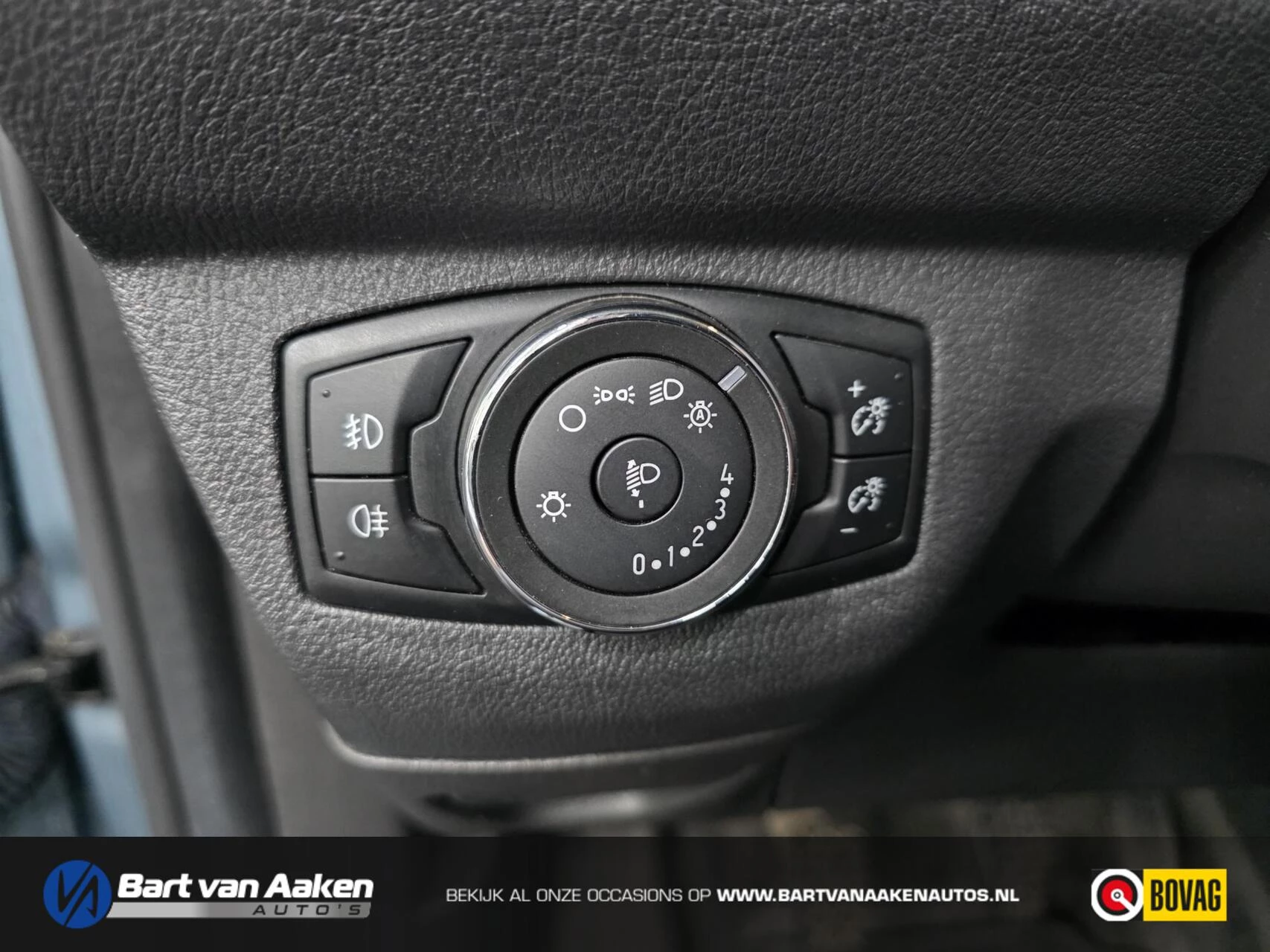 Hoofdafbeelding Ford Transit Courier