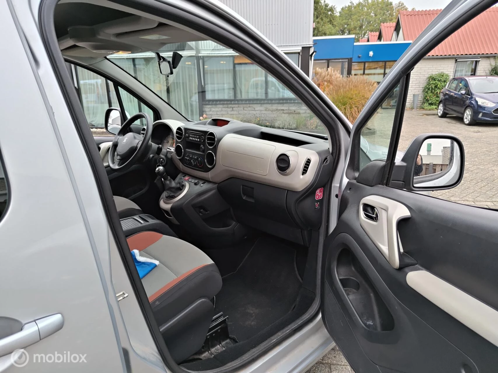 Hoofdafbeelding Peugeot Partner