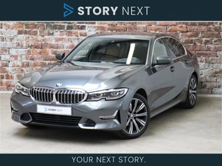 BMW 3 Serie Sedan 318i High Executive Luxury Line Automaat / Live Cockpit Professional / Trekhaak / Stoelverwarming voor+achter / Achteruitrijcamera / Harman Kardon / Stuurverwarming / LED / Ambiance Verlichting / DAB / Sportstoelen