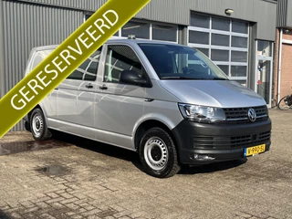 Volkswagen Transporter 2.0 TSI L2H1 Benzine Dubbele Schuifdeur Airco Cruise controle Bpm vrij Trekhaak Klep achter Omvormer Kastinrichting Standkachel Euro 6 Benzine Ideaal voor ombouw naar Camper !!