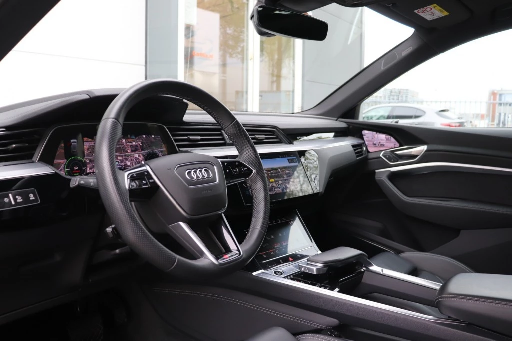Hoofdafbeelding Audi e-tron