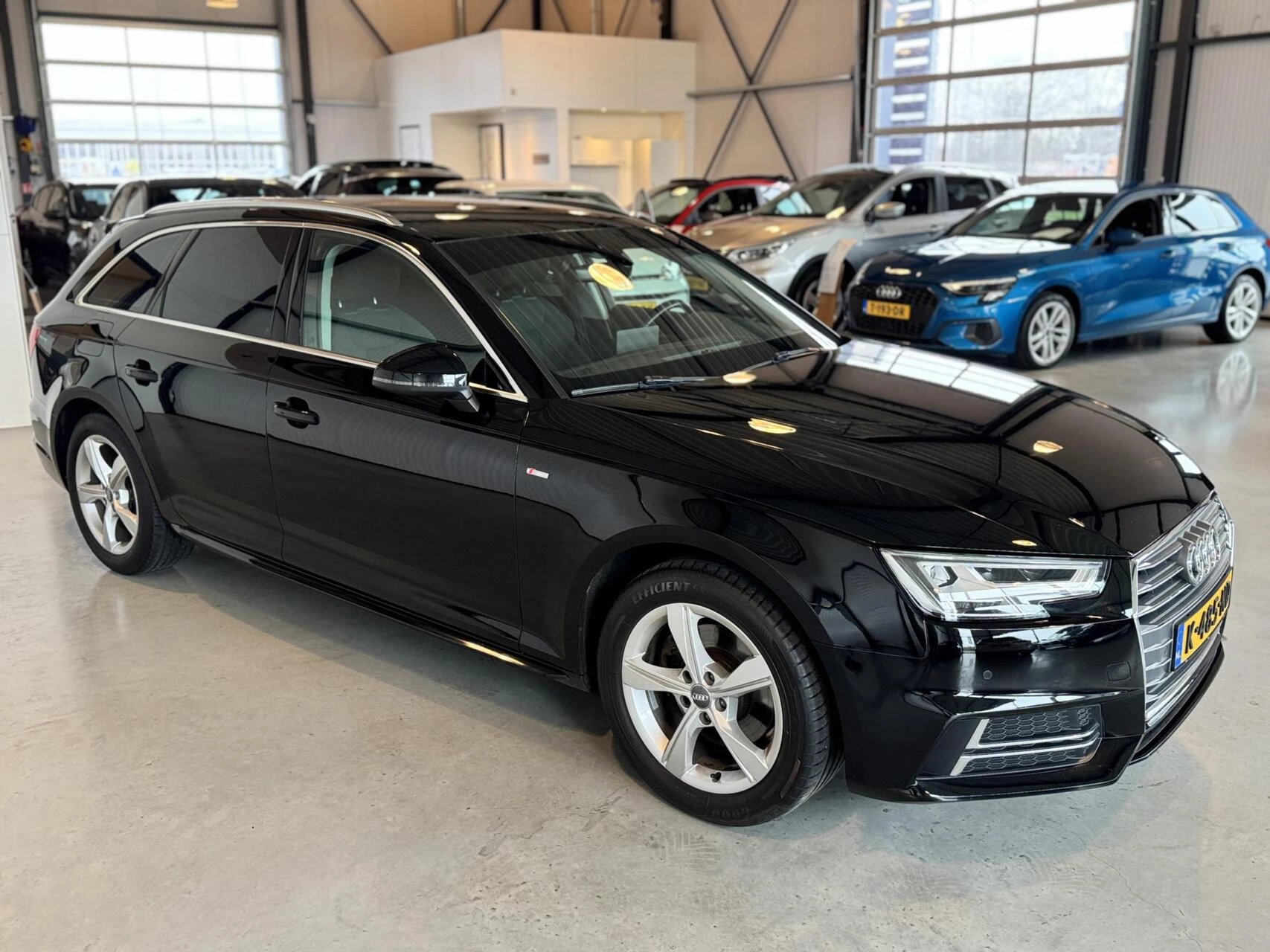 Hoofdafbeelding Audi A4