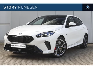 Hoofdafbeelding BMW 1 Serie BMW 1 Serie 120 M Sport Automaat / Sportstoelen / Adaptieve LED / M Adaptief onderstel / Parking Assistant / Comfort Access / Harman-Kardon