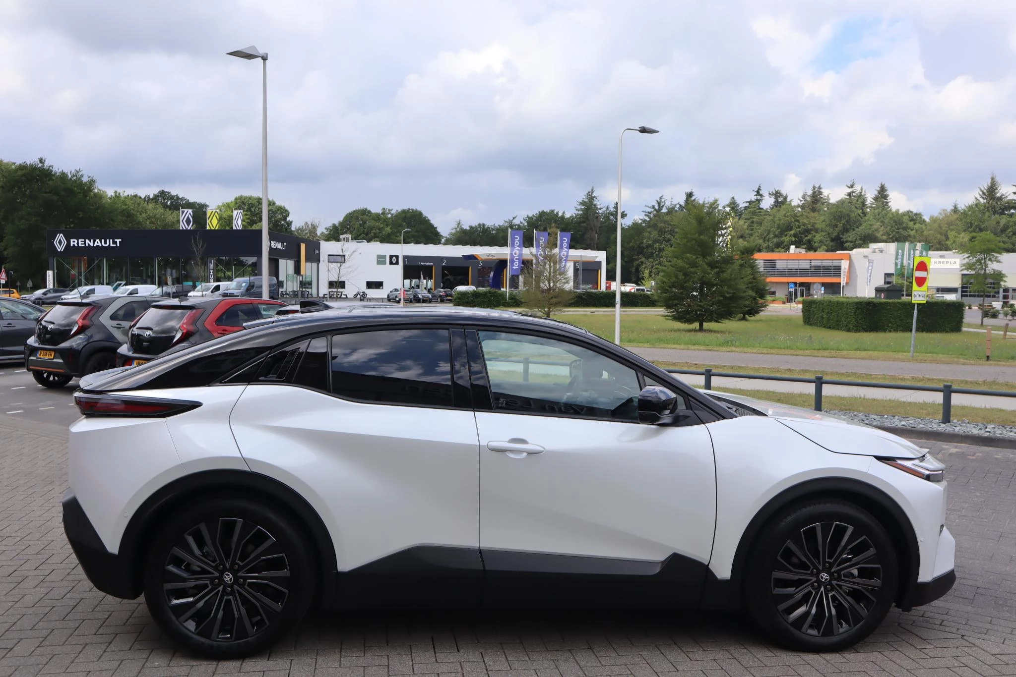 Hoofdafbeelding Toyota C-HR+