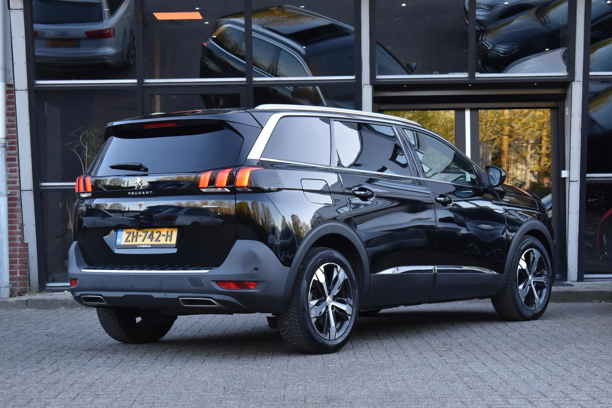Hoofdafbeelding Peugeot 5008